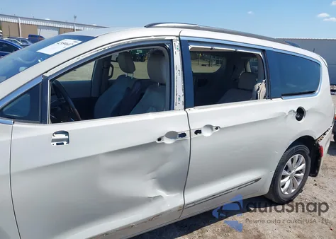 2017 Chrysler Pacifica Touring-L из США, поврежденный, VIN 2C4RC1BG6HR552974